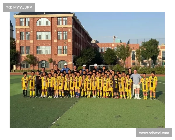 在拜仁体育场聆听绿茵澎湃心跳感受德国足球燃烧灵魂 在拜仁体育场聆听绿茵澎湃心跳感受德国足球燃烧灵魂