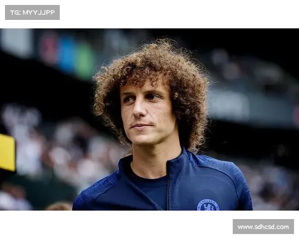 大卫路易斯落选背后的战术调整与球队防线稳定性深度解析